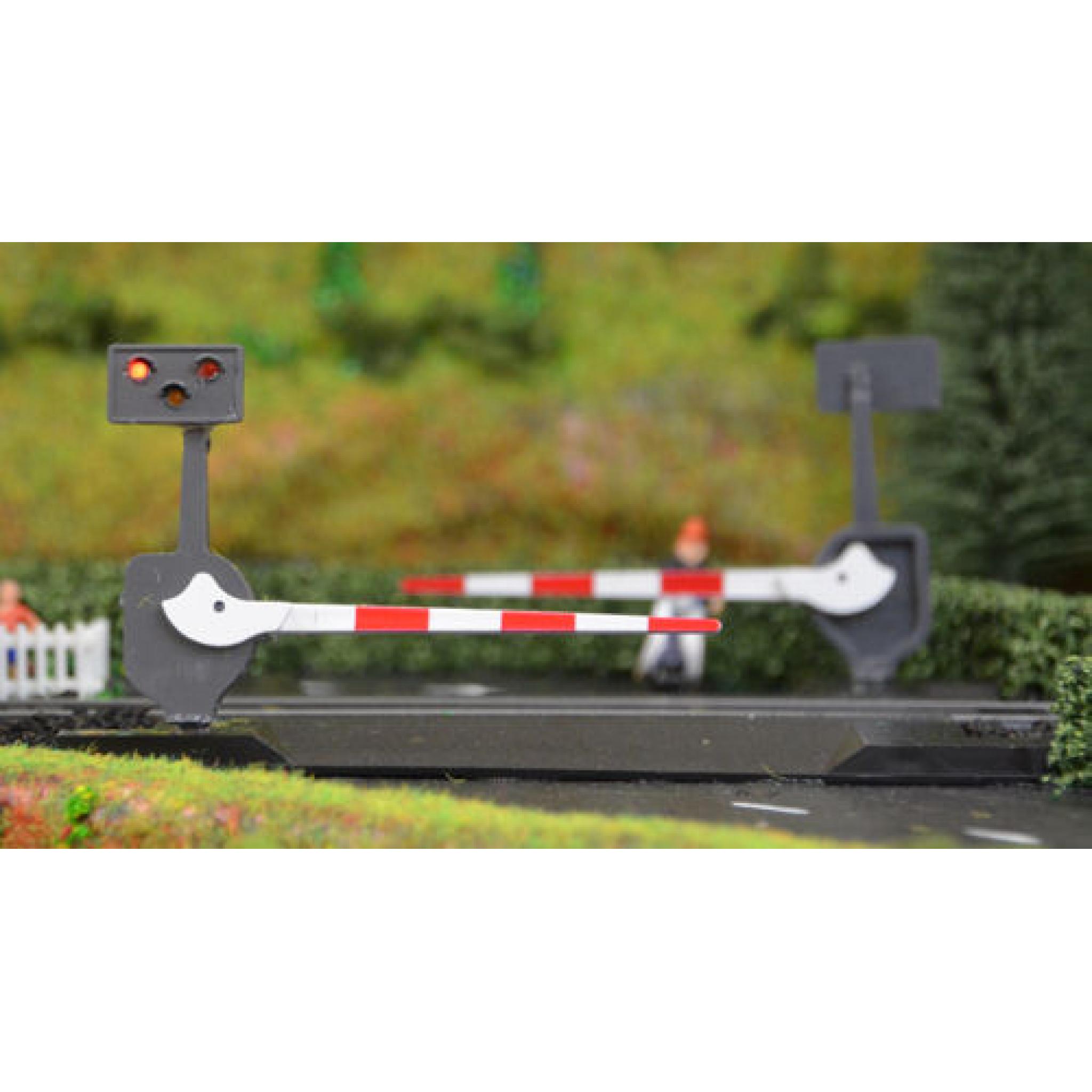 Lcn10 N Gauge Level Crossing Set Train Tech Addlestone Models