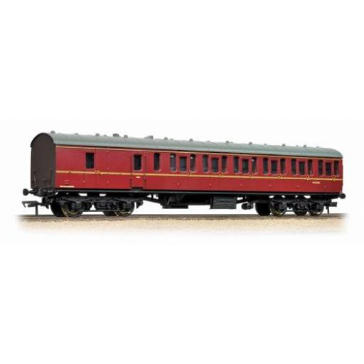 34-630A Mk1 Suburban Second Brake Br Lined Maroon With Passengers