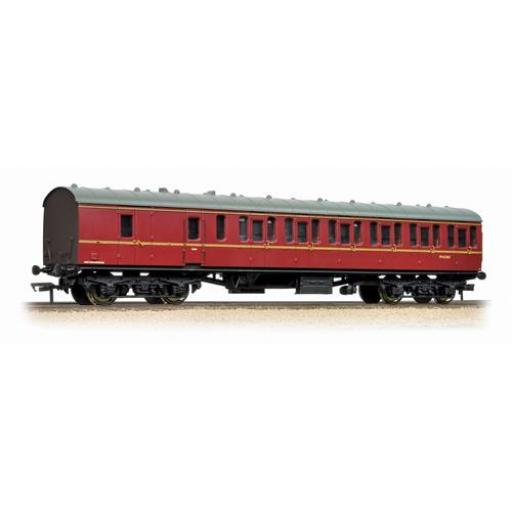 34-630B Mk1 Suburban Second Brake Br Lined Maroon With Passengers