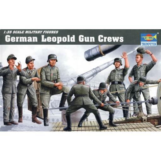 00406 Leopold German Railroad Gun Crew 1:35 Trumpeter