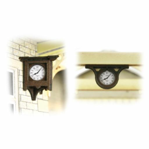 Po515 Station Clocks, 1 Wall Clock & 2 Overhead Clocks (Oo/Ho Gauge) Metcalfe
