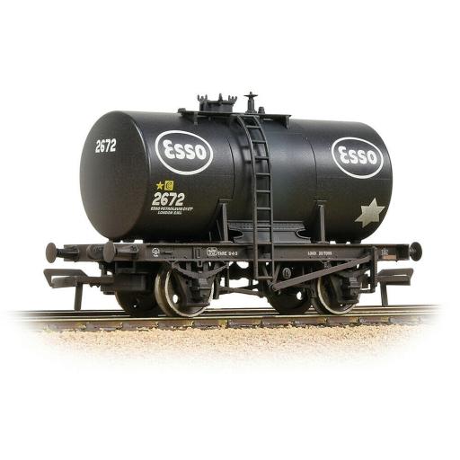 38-777A 20 TON ANCHOR MOUNTED ESSO TANK WAGON WEATHERED