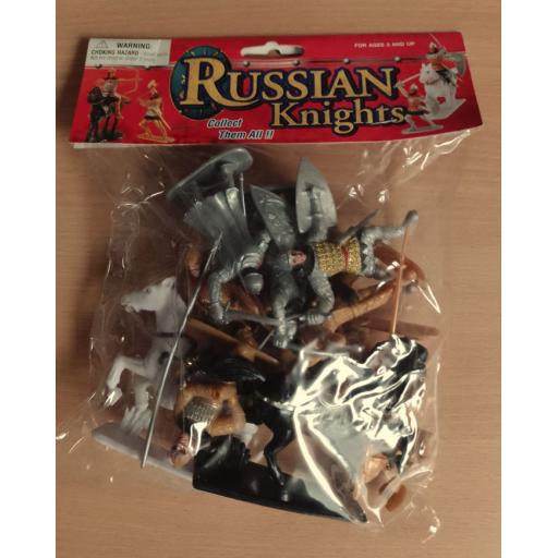 KNIGHTS TOY SOLDIERS 1:32 ( MARKED RUSSIAN KNIGHTS BUT NOT RUSSIAN)