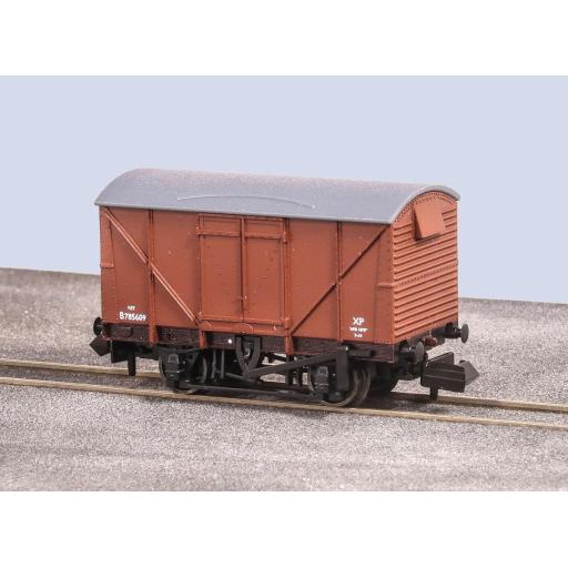 NR2000B BR VANFIT PLYWOOD SIDE BR RAILFREIGHT BAUXITE